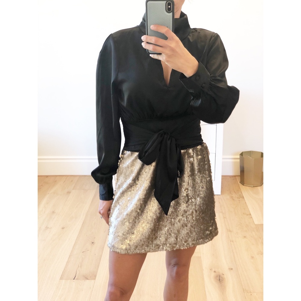 MILAN Black Cropped Keyhole Mock Tie Blouse - Picture 4 of 12